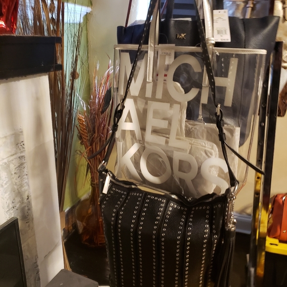 Mk handbags - Picture 2 of 2